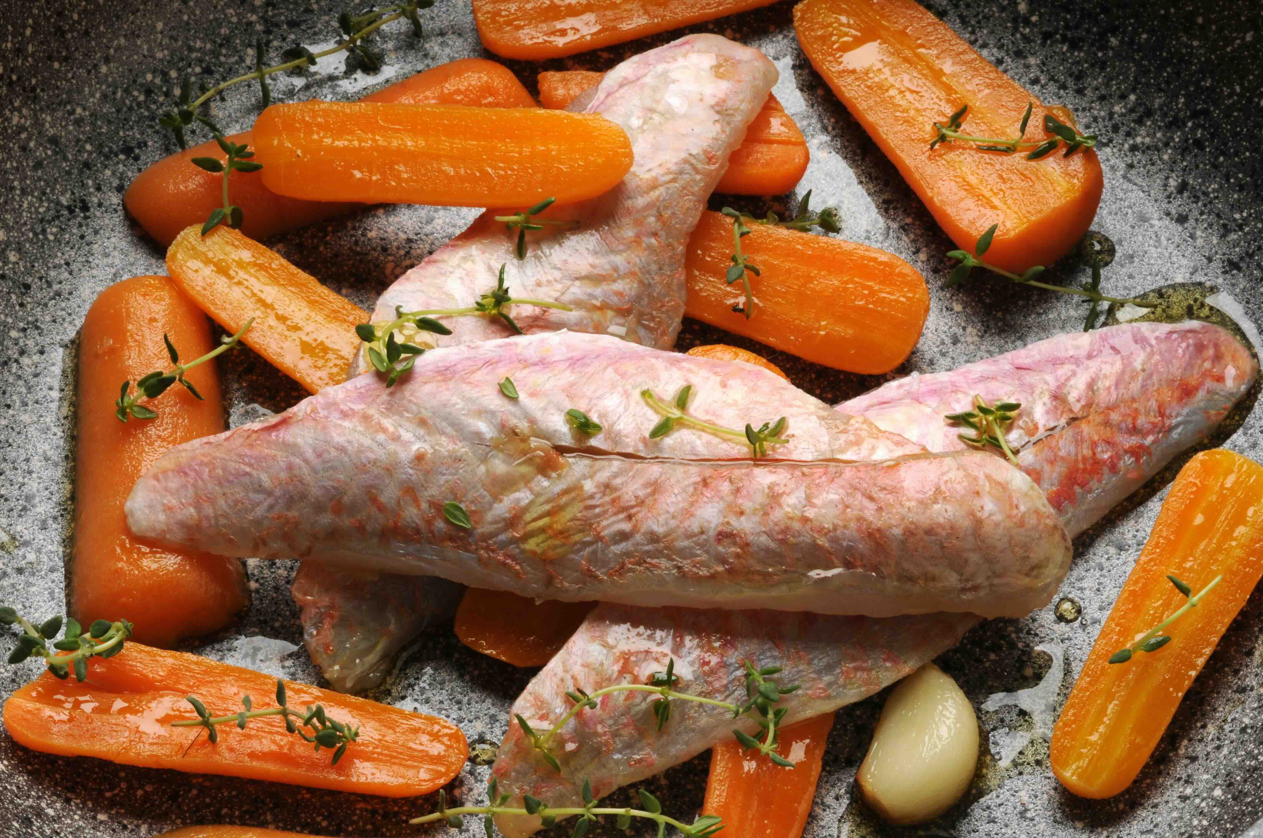 Rote Meerbarbenfilets mit Haut, tiefgekühlt, 80–120 g, 800 g