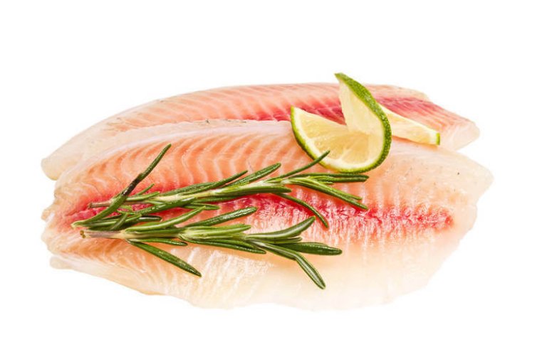 rohes Tilapiafilet mit Limette und Rosmarin garniert