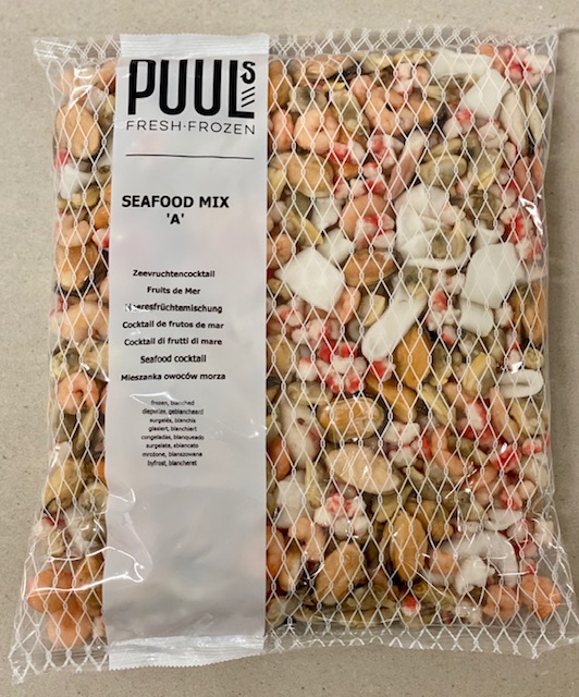 Gefrorener Meeresfrüchte-Mix A (PUUI), ideal für diverse Gerichte Verpackter, gefrorener Meeresfrüchte-Mix A der Marke PUUI, enthält Muscheln und Krabben in einem Netzbeutel